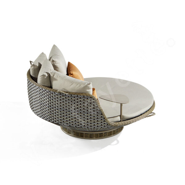 Swivel Chaise Lounge